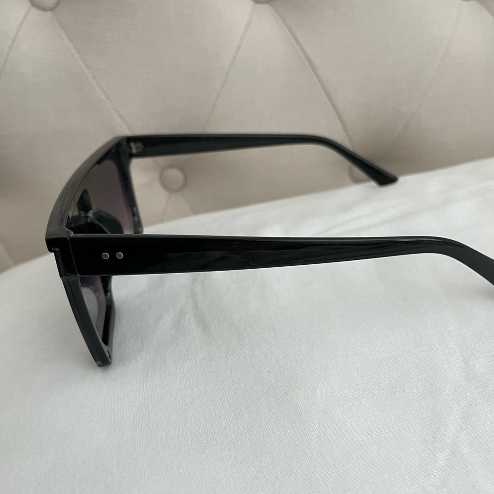 Oversized Square Sunglasses | Black - Picture 4 of 9